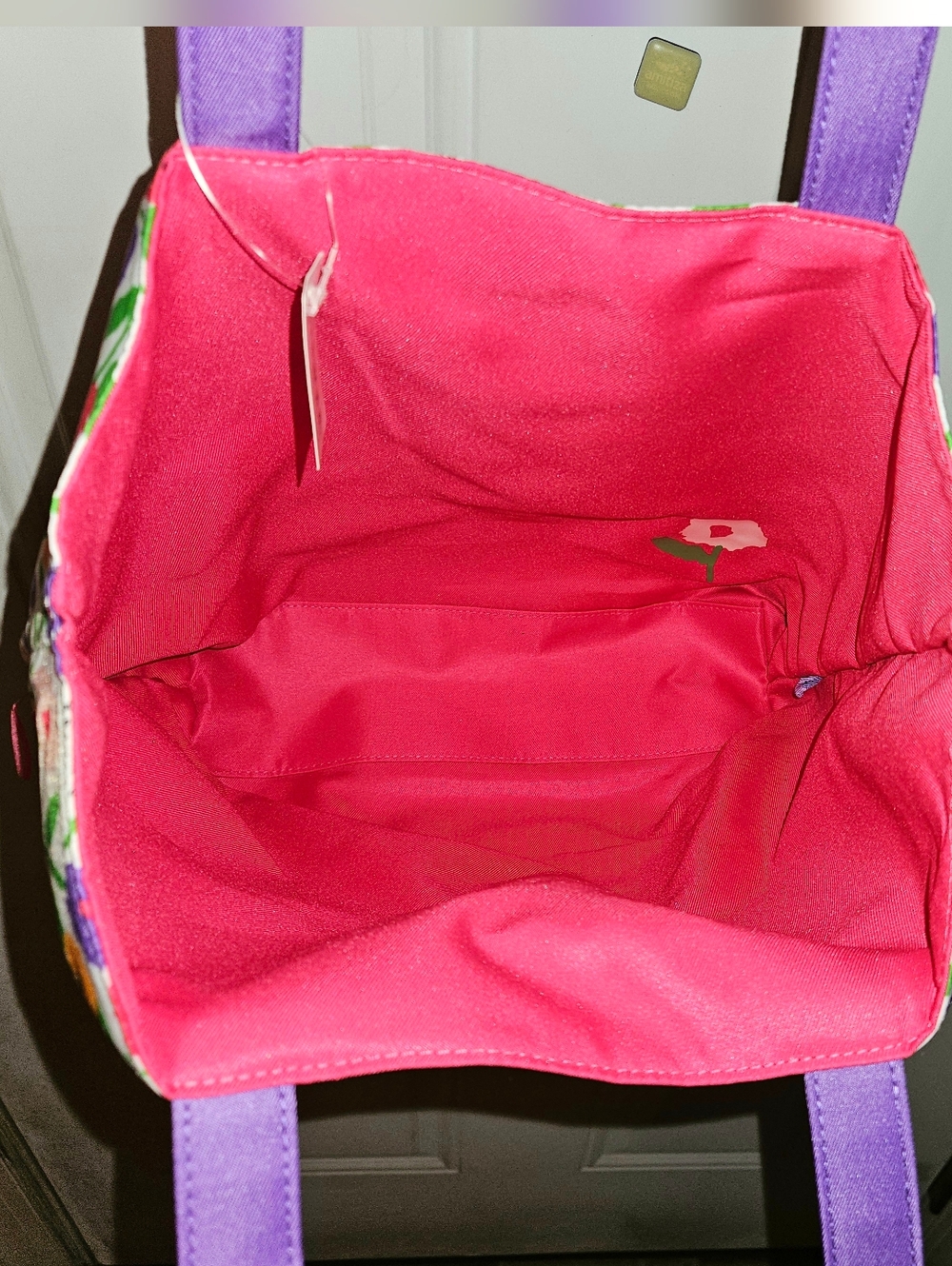 Clinique Reversible Floral Tote + A Cosmetic Bag - Picture 8 of 17